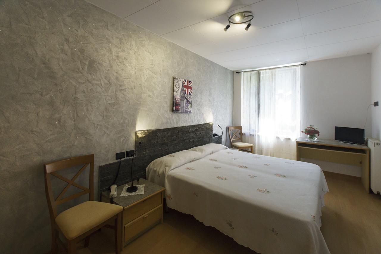 Albergo Roncone Exteriör bild